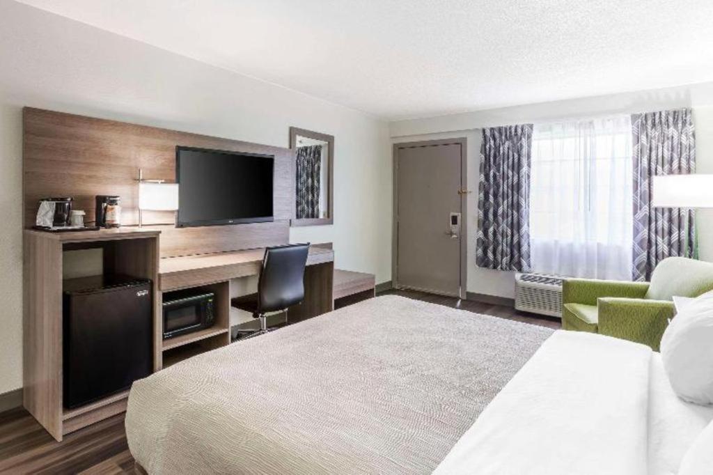 Quality Inn Ripley Екстер'єр фото