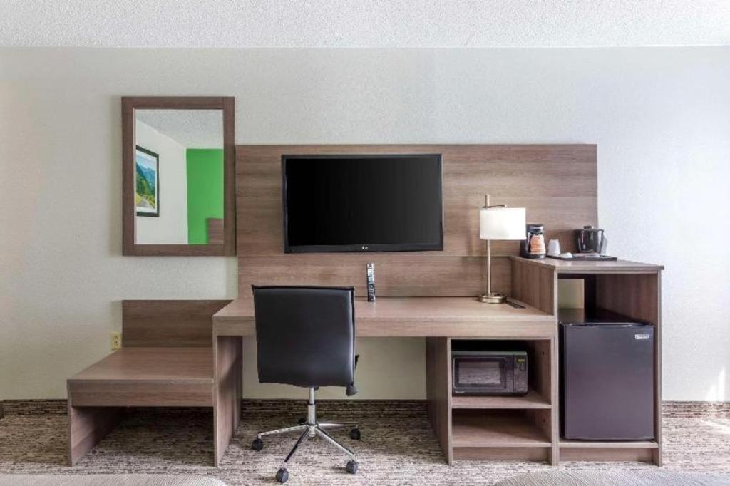 Quality Inn Ripley Екстер'єр фото