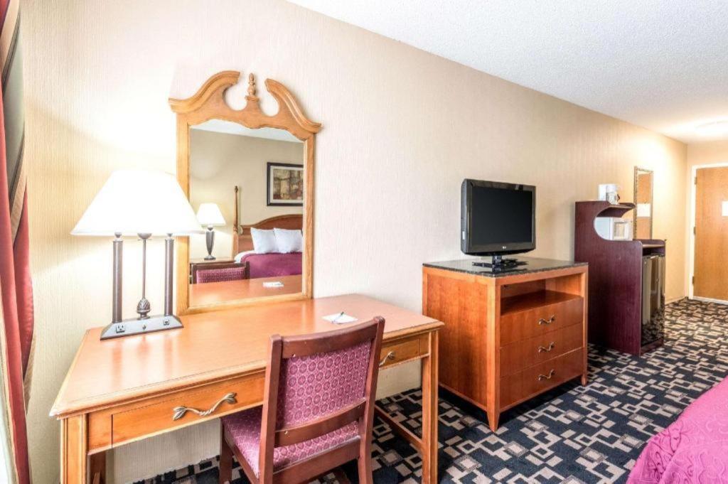 Quality Inn Ripley Екстер'єр фото