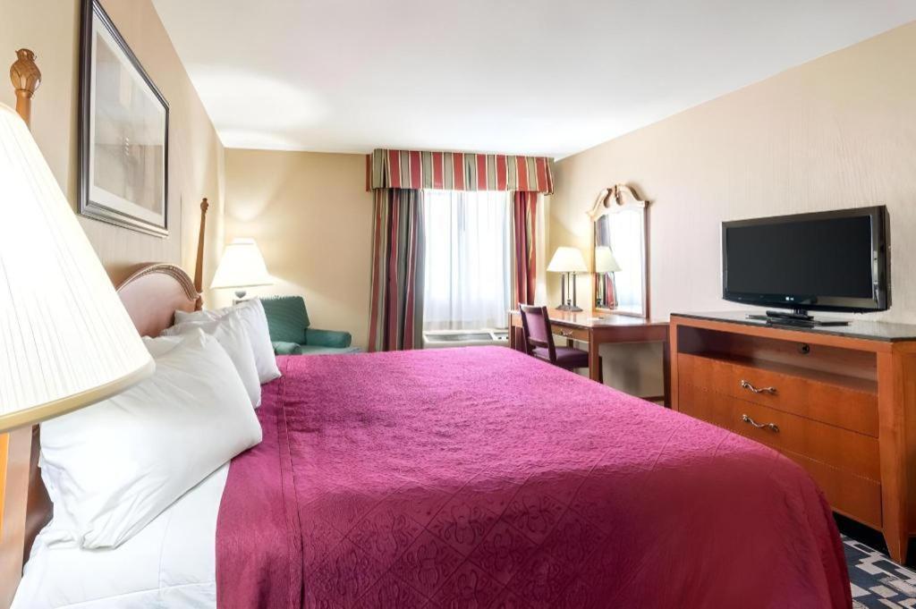 Quality Inn Ripley Екстер'єр фото