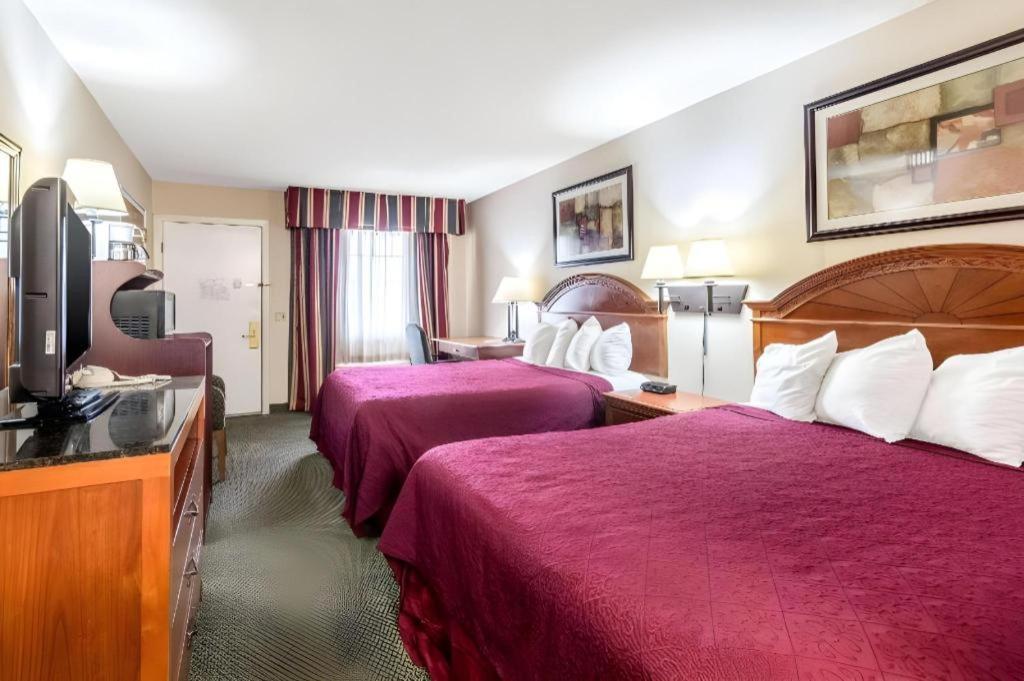 Quality Inn Ripley Екстер'єр фото